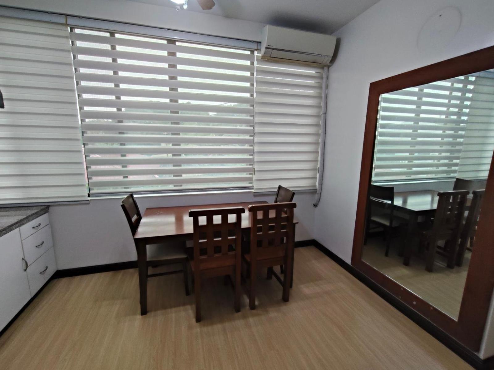 La Belladoza Near Airport 호텔 Paranaque City 외부 사진