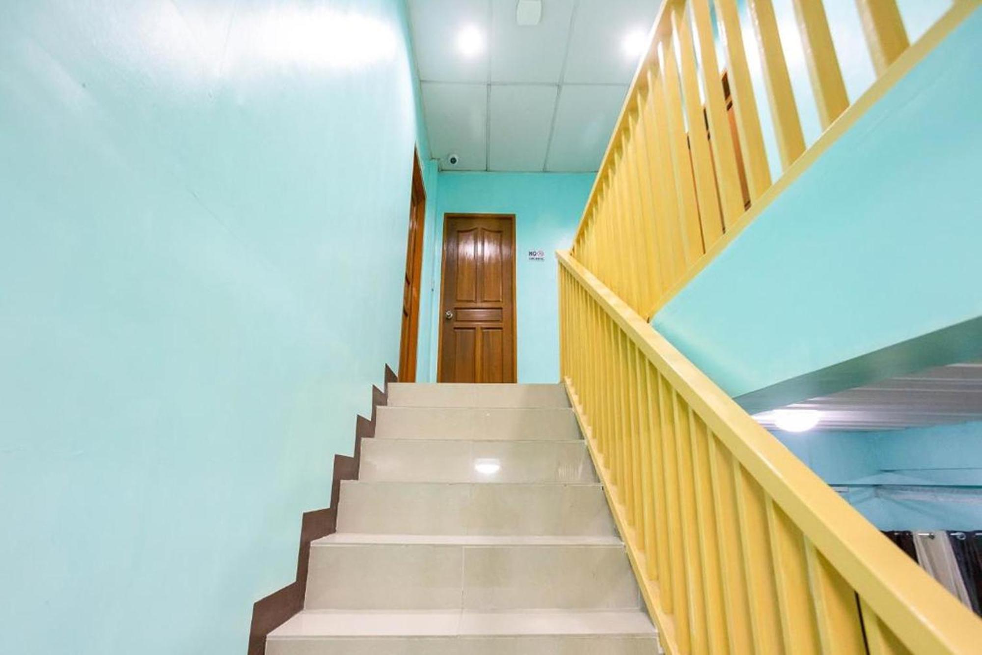 La Belladoza Near Airport 호텔 Paranaque City 외부 사진