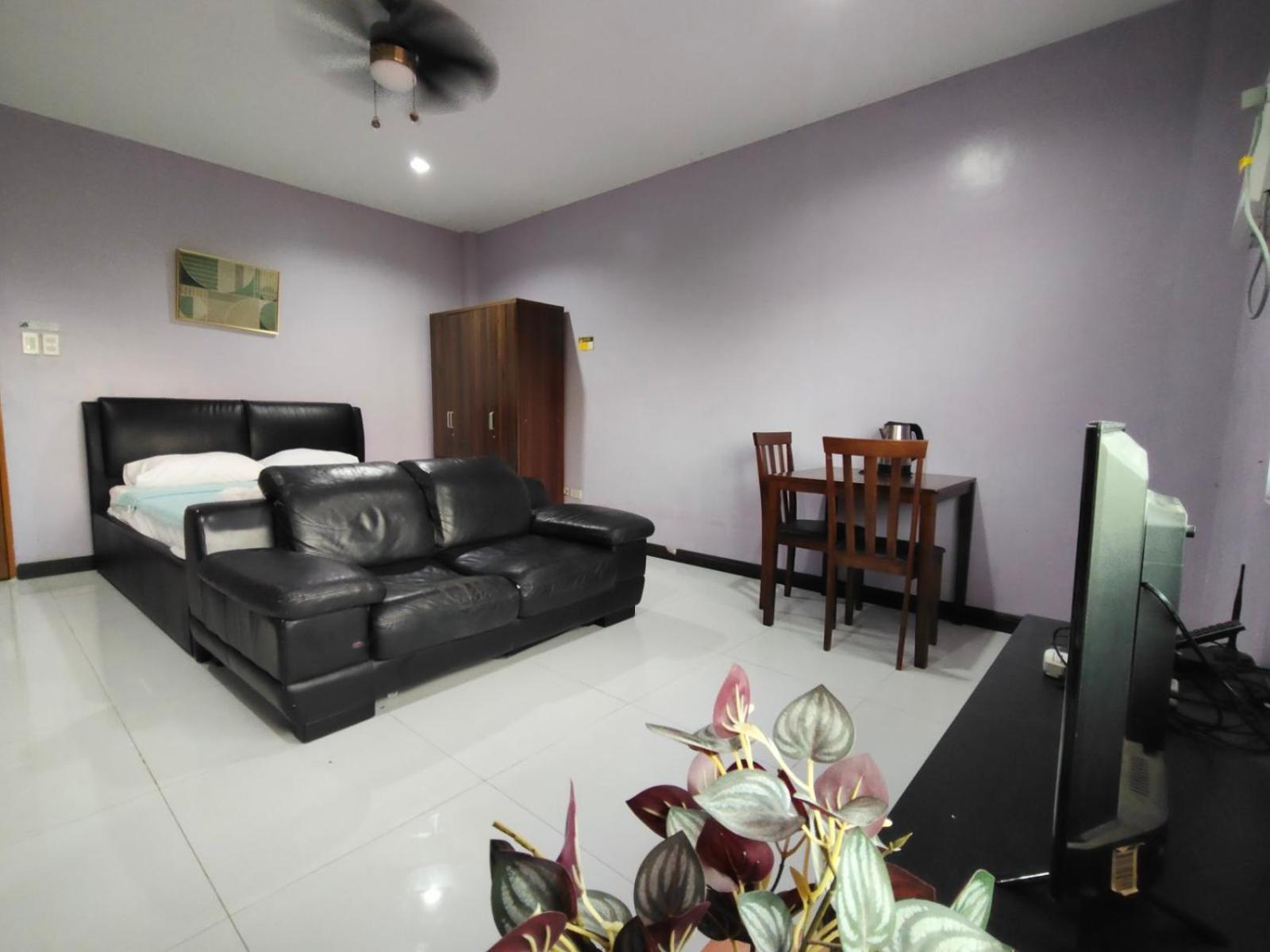 La Belladoza Near Airport 호텔 Paranaque City 외부 사진