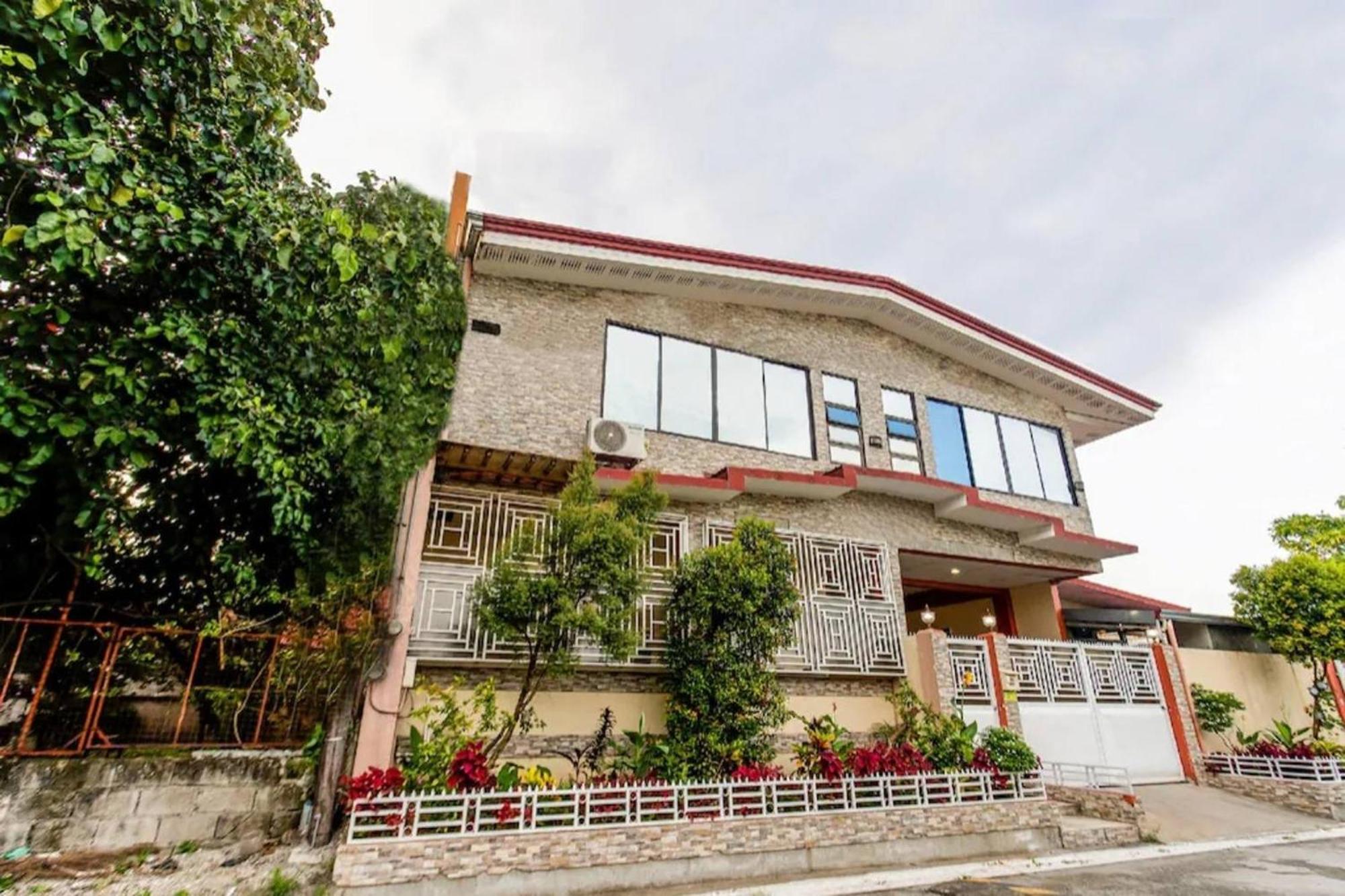 La Belladoza Near Airport 호텔 Paranaque City 외부 사진