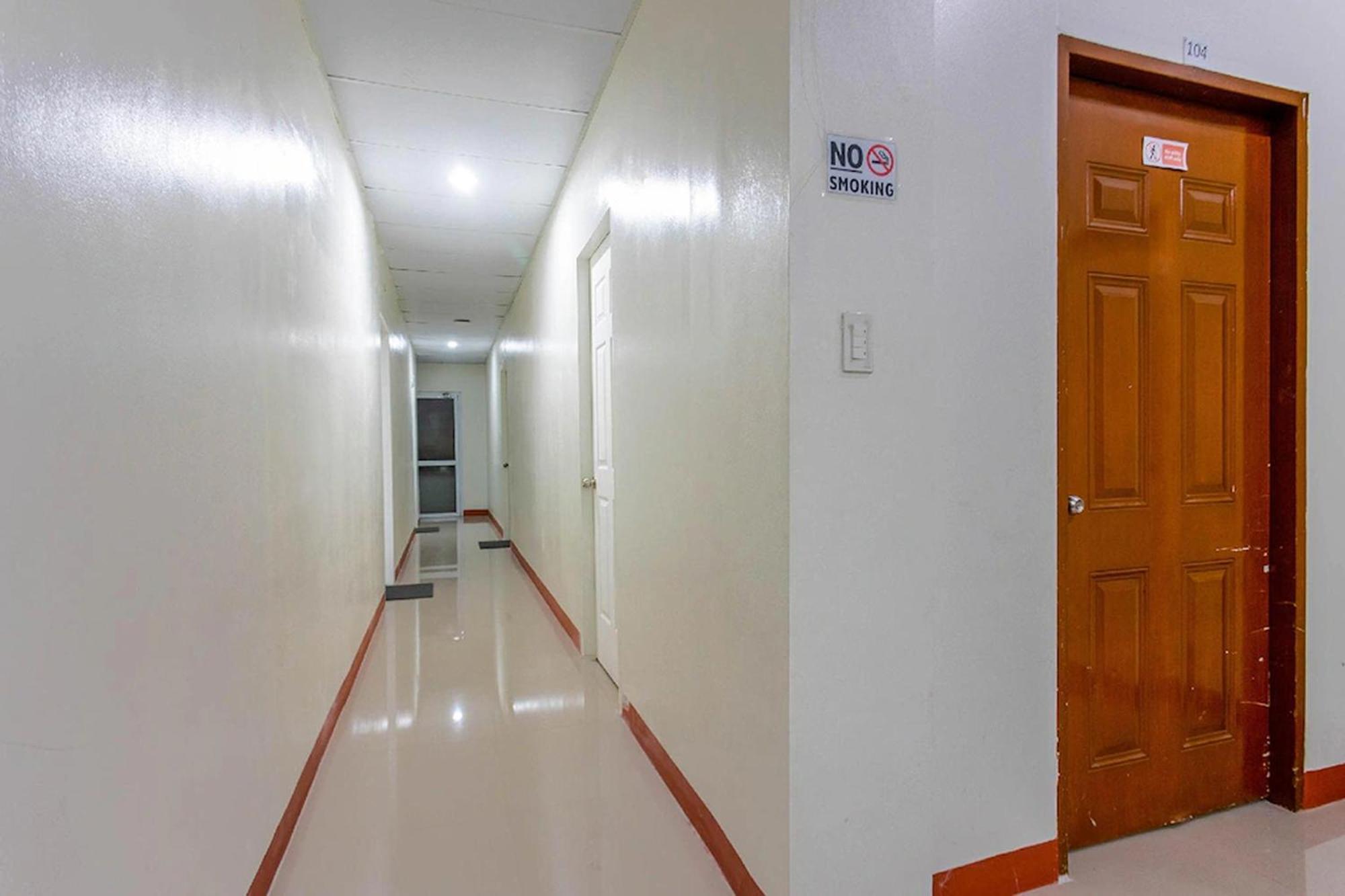 La Belladoza Near Airport 호텔 Paranaque City 외부 사진